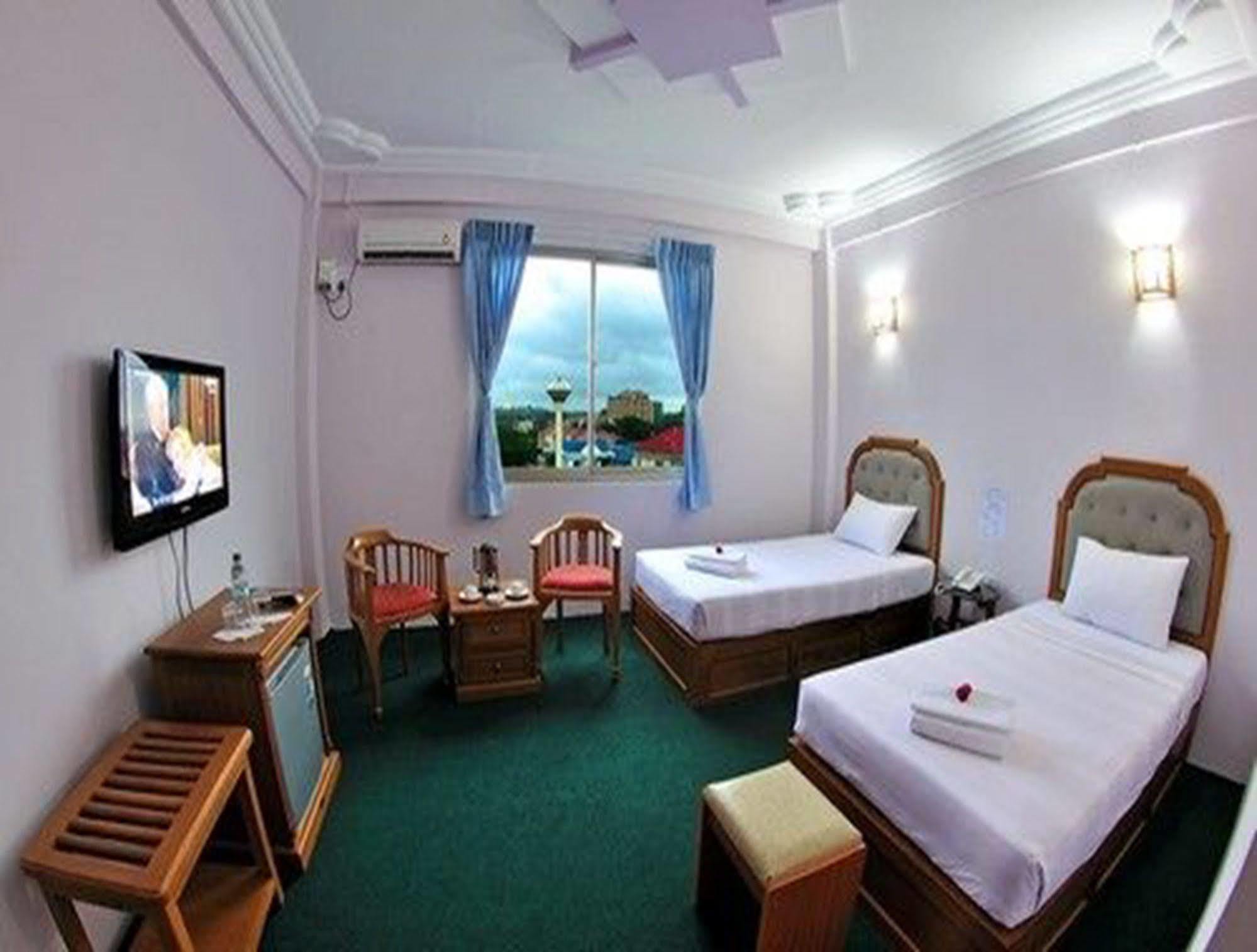 Hotel Glory Yangon Exterior photo